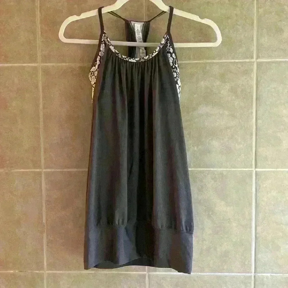 Lululemon Soot Light Twiggy Printed Nimbus Grey White Top With Bra Sz 4 - Picture 1 of 14